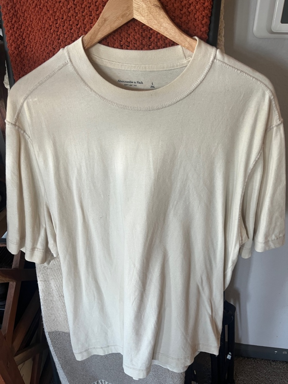 Abercrombie & Fitch Cream Short Sleeve Crewneck Tee